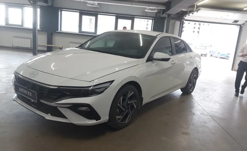 Hyundai Elantra 2023 года за 11 000 000 тг. в Астана