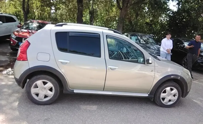 Renault Sandero 2014 года за 5 000 000 тг. в Актобе фото 4