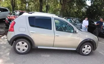 Renault Sandero 2014 года за 5 000 000 тг. в Актобе фото 4