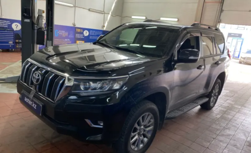 Toyota Land Cruiser Prado 2021 года за 25 000 000 тг. в Астана