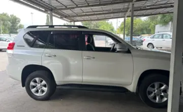 Toyota Land Cruiser Prado 2010 года за 18 000 000 тг. в Алматы фото 4