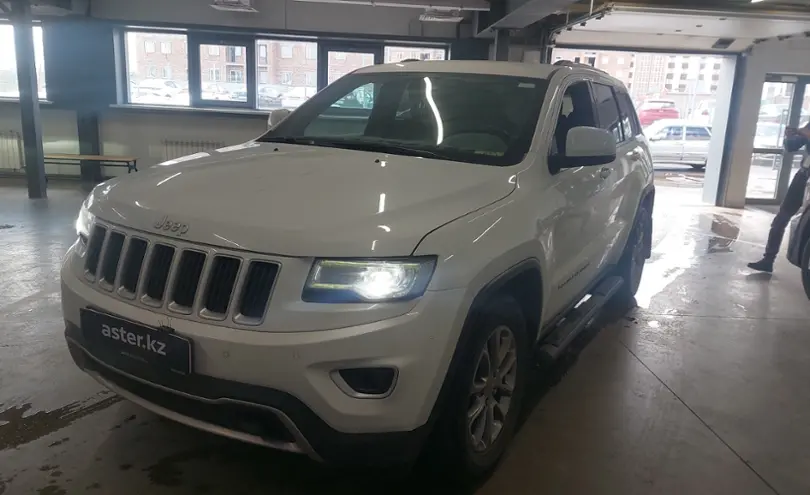 Jeep Grand Cherokee 2014 года за 9 000 000 тг. в Астана