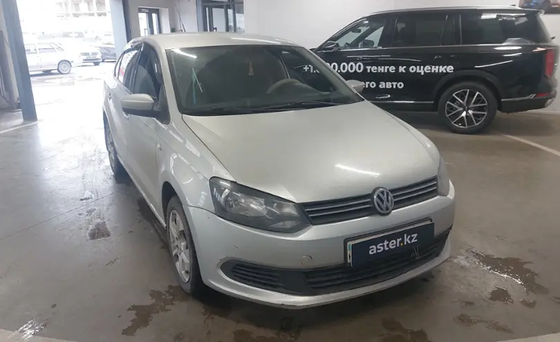 Volkswagen Polo 2012 года за 4 500 000 тг. в Астана фото 2