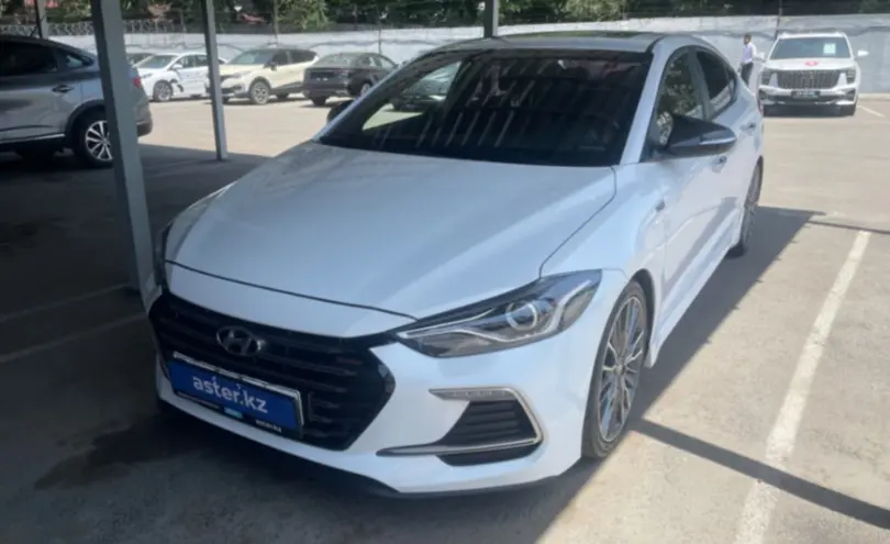 Hyundai Avante 2018 года за 9 000 000 тг. в Алматы