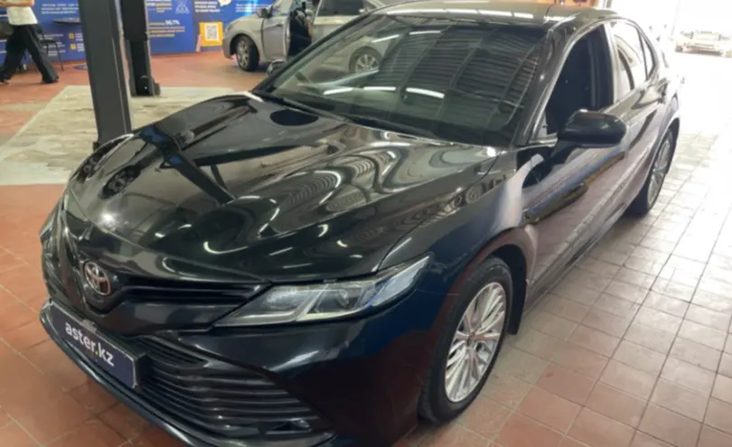 Toyota Camry 2019 года за 10 500 000 тг. в Астана