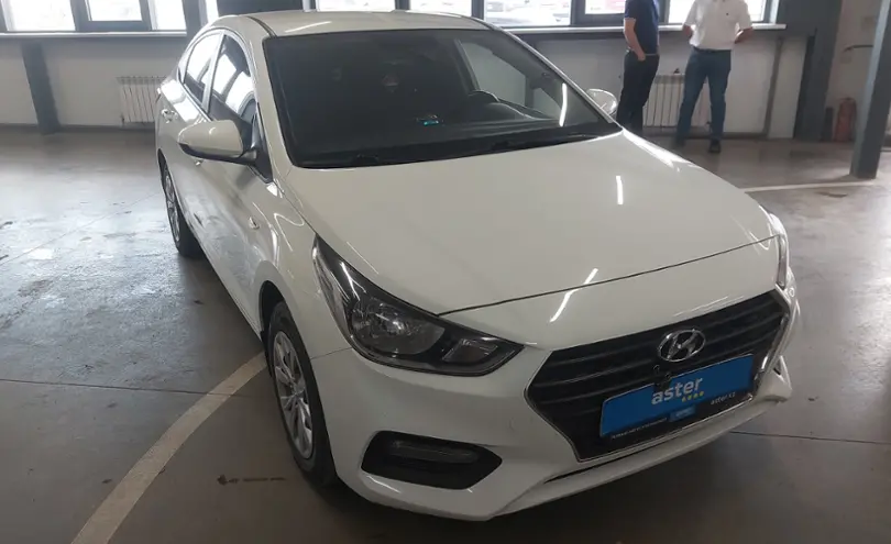 Hyundai Accent 2019 года за 7 000 000 тг. в Астана фото 2