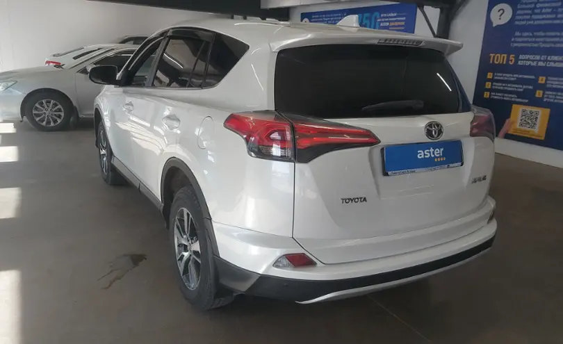 Toyota RAV4 2019 года за 14 500 000 тг. в Астана фото 4