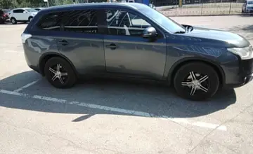 Mitsubishi Outlander 2014 года за 7 000 000 тг. в Актобе фото 4