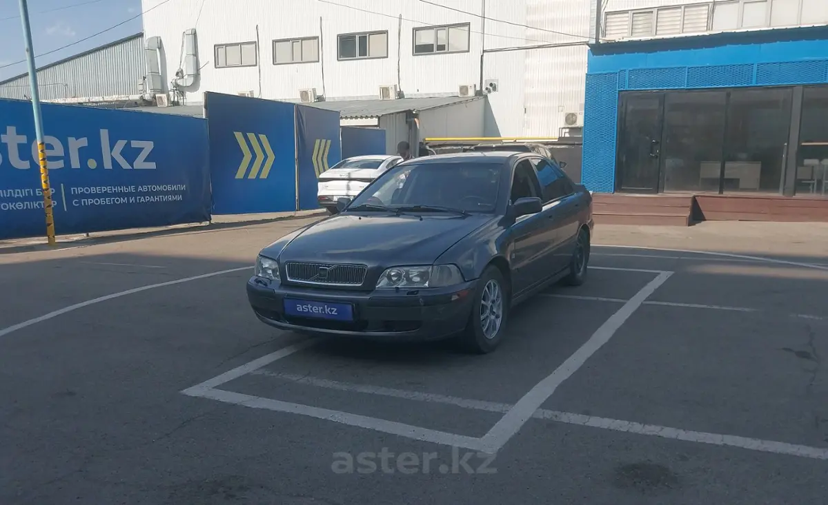 2002 Volvo S40