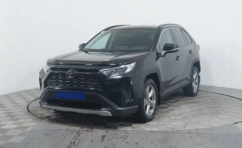 Toyota RAV4 2021 года за 15 590 000 тг. в Астана
