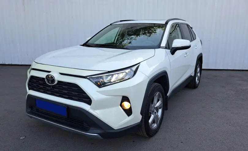 Toyota RAV4 2020 года за 13 990 000 тг. в Алматы