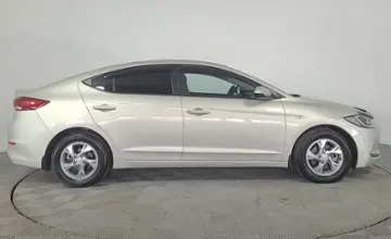 Hyundai Elantra 2017 года за 7 690 000 тг. в Караганда фото 4