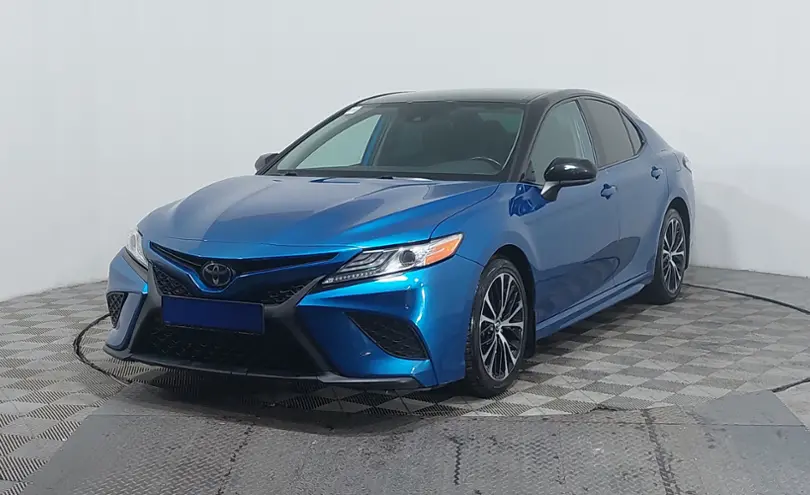 Toyota Camry 2019 года за 11 590 000 тг. в Астана