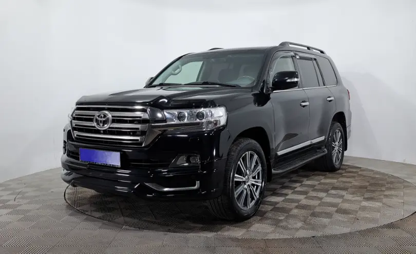Toyota Land Cruiser 2015 года за 26 490 000 тг. в Астана