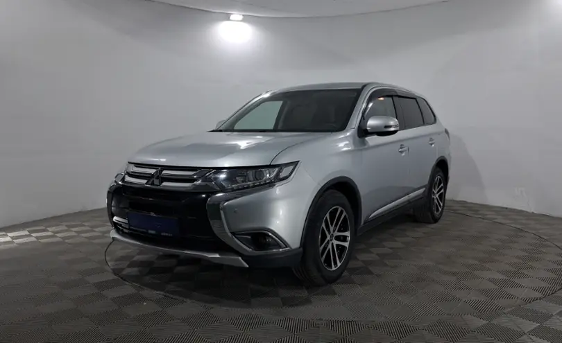 Mitsubishi Outlander 2017 года за 9 650 000 тг. в Павлодар
