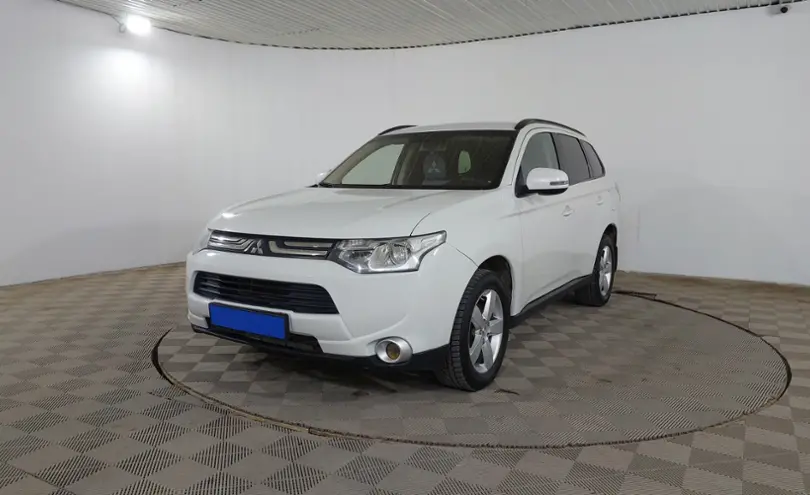Mitsubishi Outlander 2013 года за 4 990 000 тг. в Шымкент