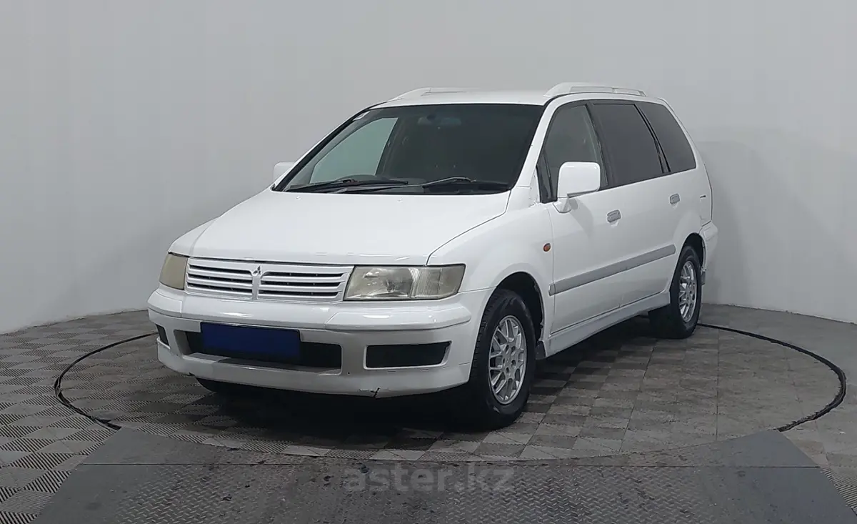 1999 Mitsubishi Chariot