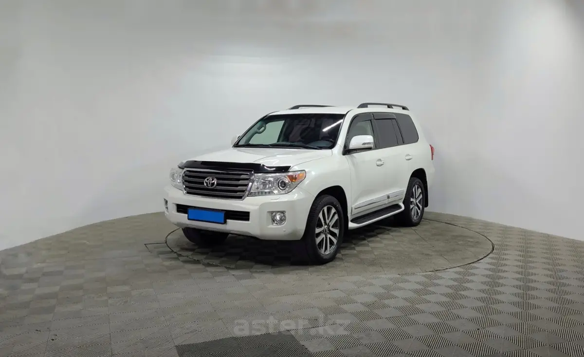 2013 Toyota Land Cruiser