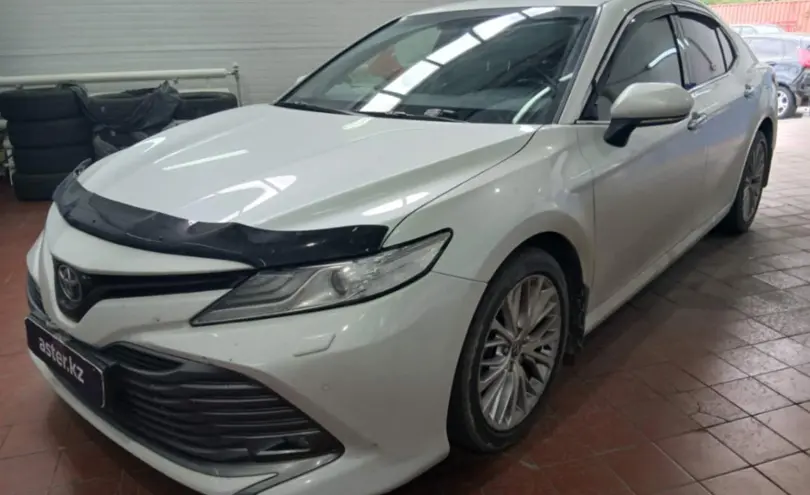 Toyota Camry 2019 года за 12 500 000 тг. в Астана