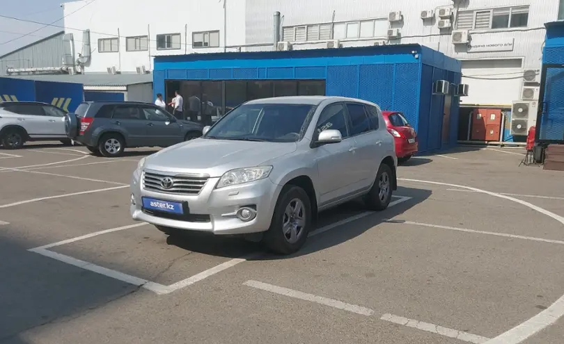 Toyota RAV4 2012 года за 9 000 000 тг. в Алматы