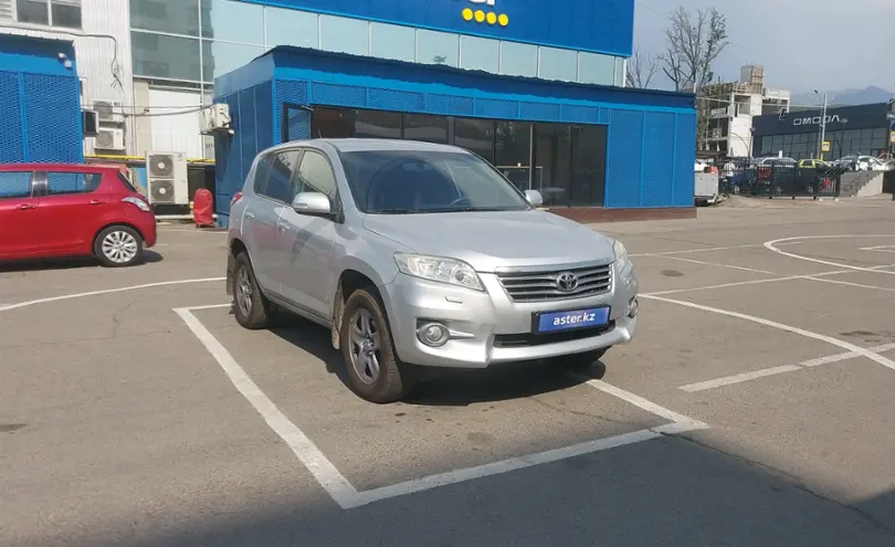 Toyota RAV4 2012 года за 9 000 000 тг. в Алматы фото 2