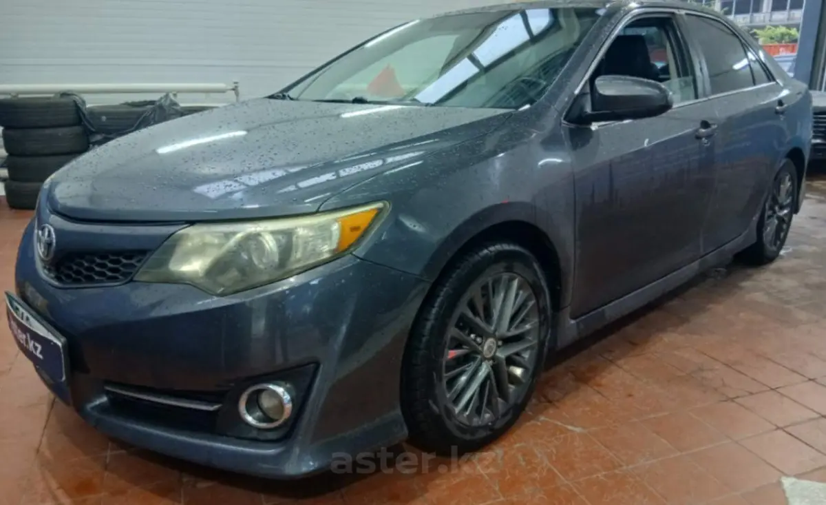 Toyota Camry 2013 года за 7 500 000 тг. в Астана