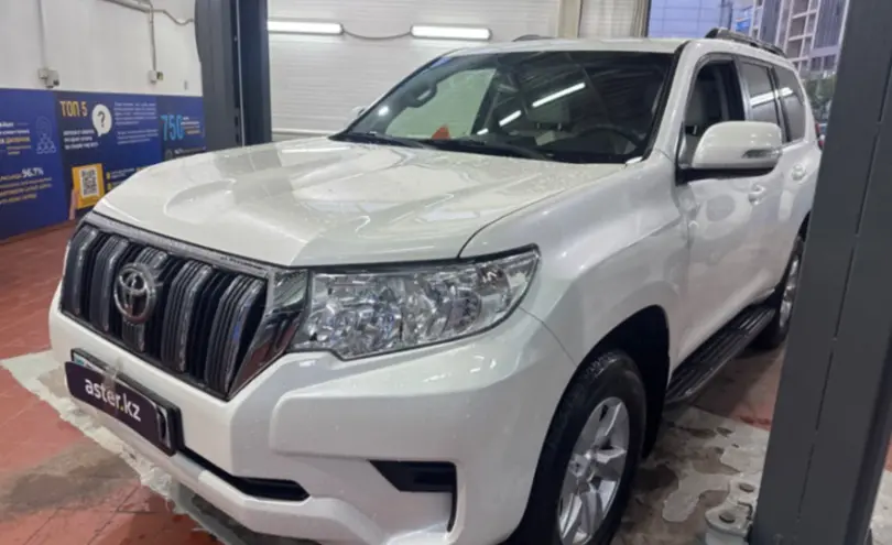 Toyota Land Cruiser Prado 2017 года за 22 000 000 тг. в Астана