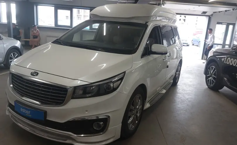 Kia Carnival 2016 года за 16 500 000 тг. в Астана