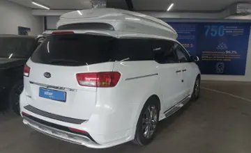 Kia Carnival 2016 года за 16 500 000 тг. в Астана фото 3