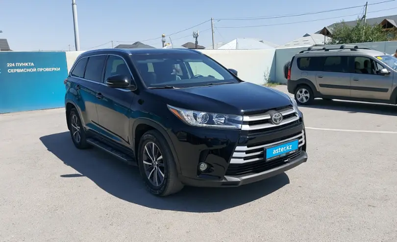 Toyota Highlander 2018 года за 21 000 000 тг. в Шымкент фото 2