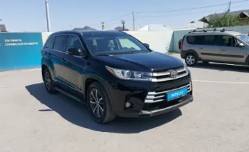 Toyota Highlander 2018 года за 21 000 000 тг. в Шымкент фото 2