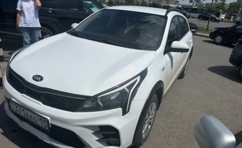 Kia Rio 2021 года за 7 700 000 тг. в Астана