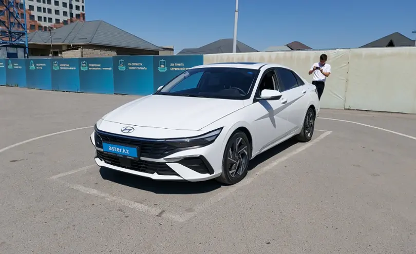 Hyundai Elantra 2024 года за 9 800 000 тг. в Шымкент