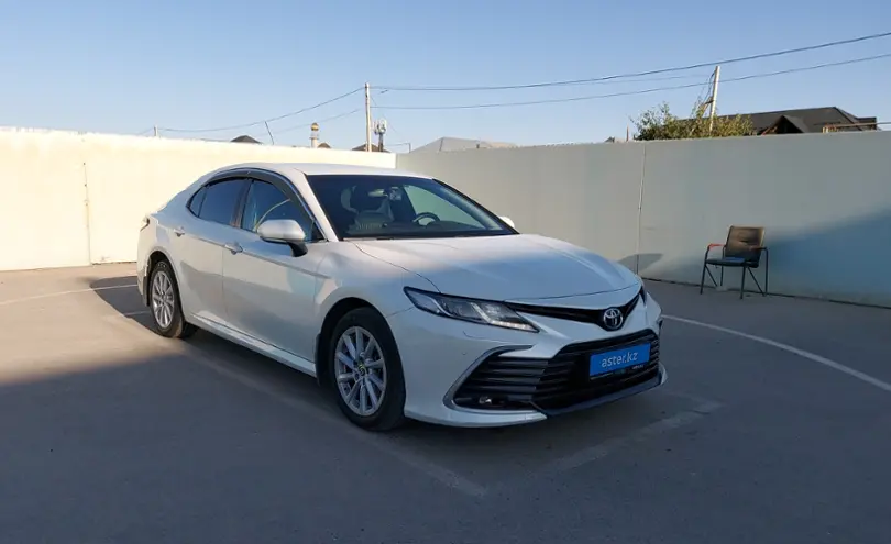 Toyota Camry 2021 года за 15 500 000 тг. в Шымкент фото 2