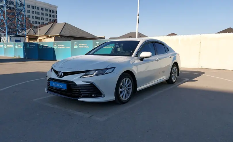 Toyota Camry 2021 года за 15 500 000 тг. в Шымкент