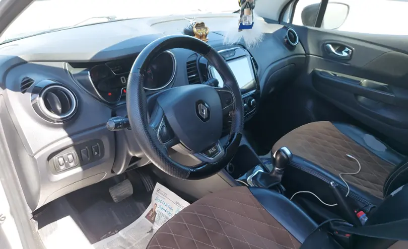 Renault Kaptur 2018 года за 6 000 000 тг. в Шымкент фото 5