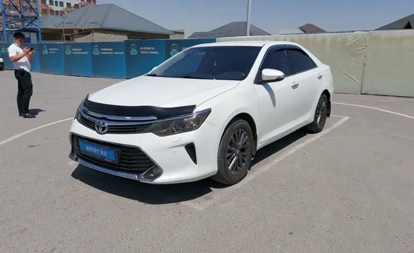 Toyota Camry 2015 года за 11 000 000 тг. в Шымкент