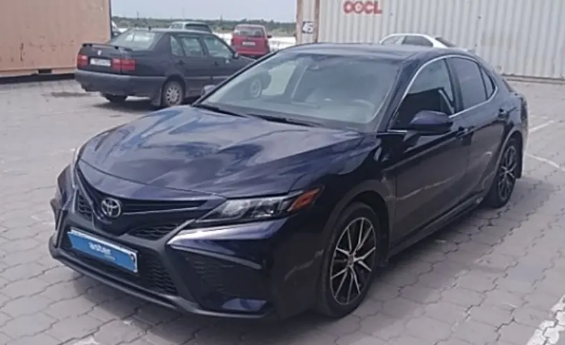 Toyota Camry 2021 года за 12 000 000 тг. в Караганда