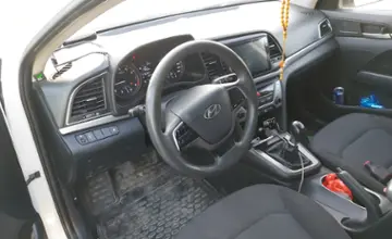 Hyundai Elantra 2018 года за 6 000 000 тг. в Шымкент фото 5