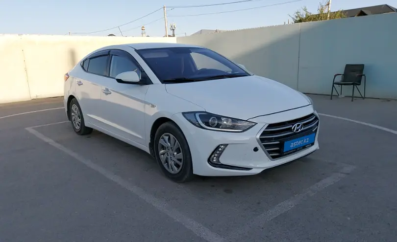 Hyundai Elantra 2018 года за 6 000 000 тг. в Шымкент фото 2