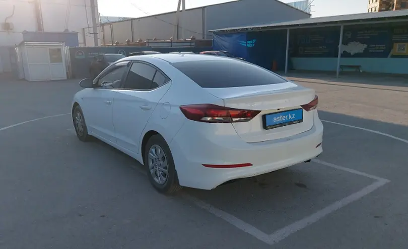 Hyundai Elantra 2018 года за 6 000 000 тг. в Шымкент фото 4