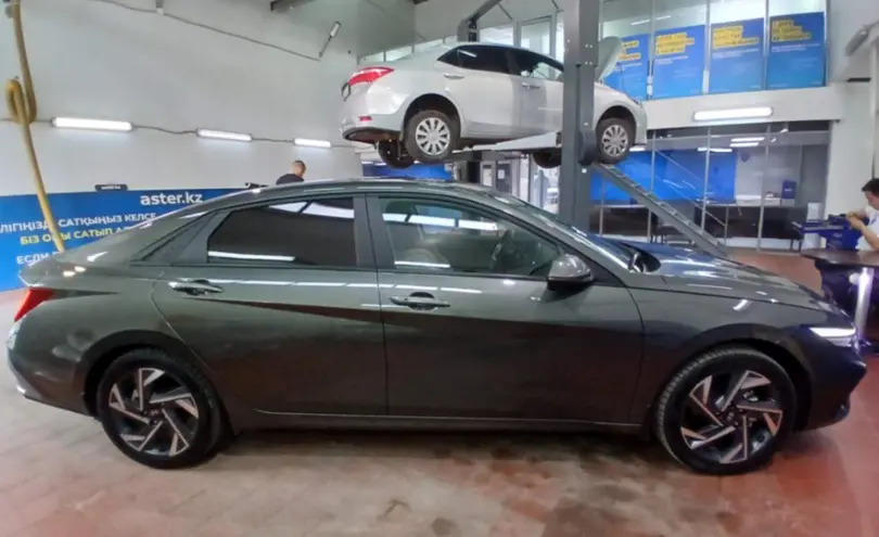 Hyundai Elantra 2023 года за 10 500 000 тг. в Астана фото 4