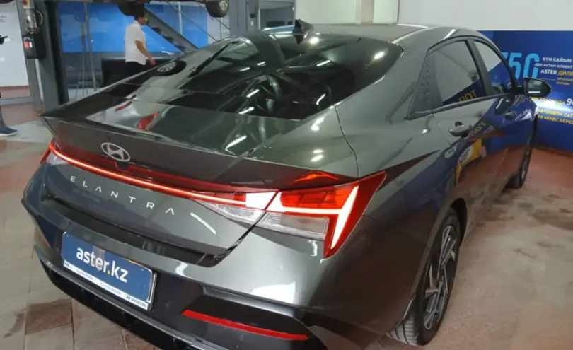 Hyundai Elantra 2023 года за 10 500 000 тг. в Астана фото 5