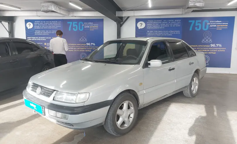 Volkswagen Passat 1995 года за 1 500 000 тг. в Астана