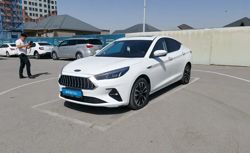 JAC J7 2024 года за 9 000 000 тг. в Шымкент