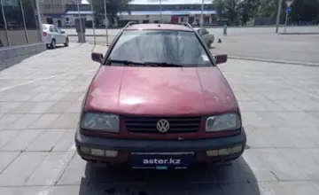 Volkswagen Vento 1993 года за 1 200 000 тг. в Уральск фото 2