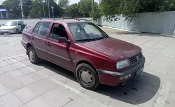 Volkswagen Vento 1993 года за 1 200 000 тг. в Уральск фото 3