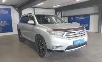 Toyota Highlander 2011 года за 14 000 000 тг. в Астана фото 2