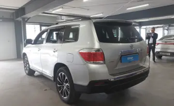 Toyota Highlander 2011 года за 14 000 000 тг. в Астана фото 4