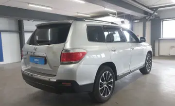 Toyota Highlander 2011 года за 14 000 000 тг. в Астана фото 3
